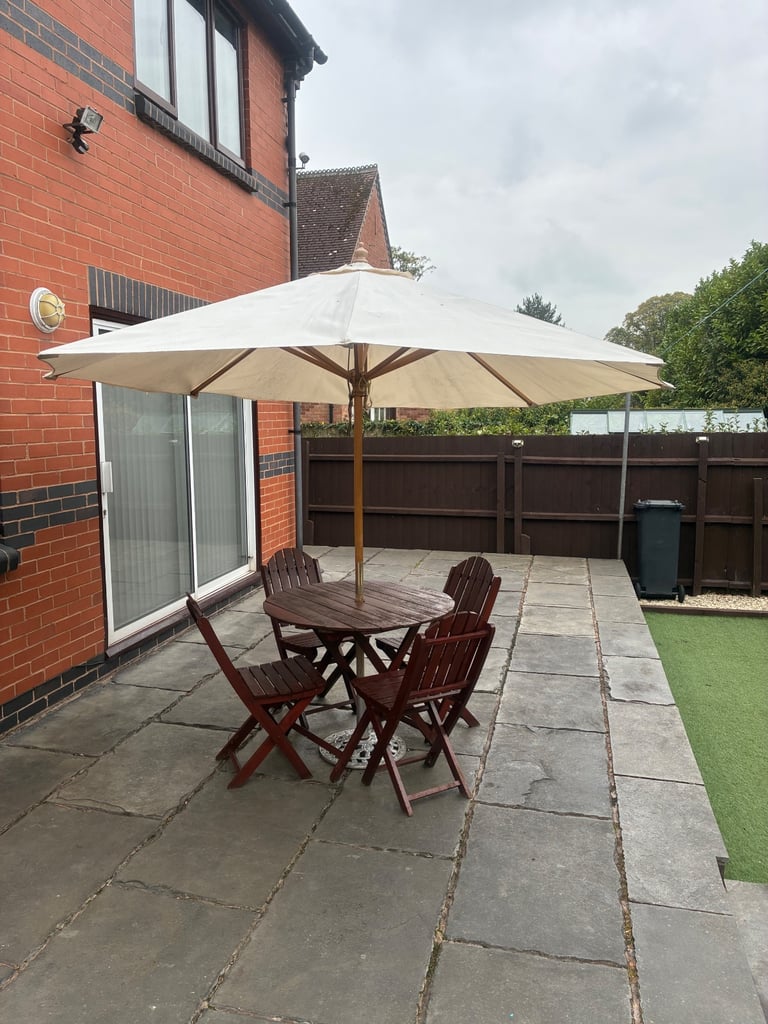 image for Garden Table,Parosol & Chairs