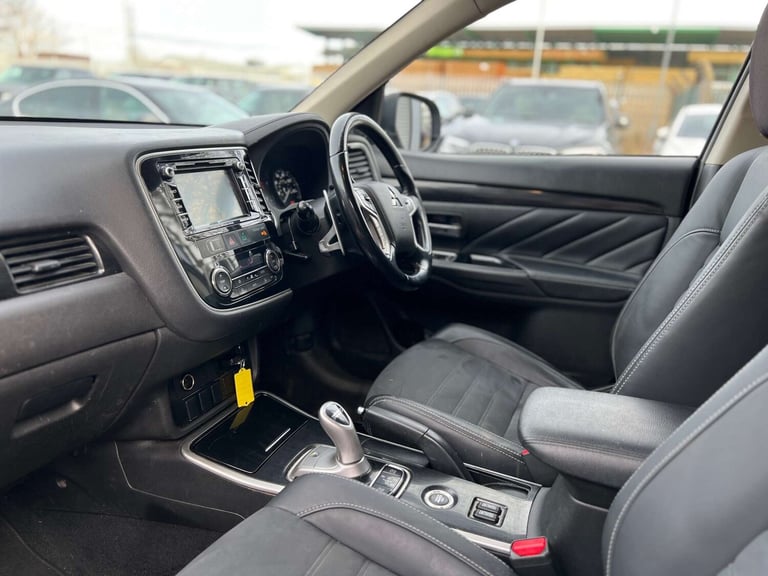 2017 Mitsubishi Outlander 2.0h 12kWh Juro CVT 4WD Euro 6 (s/s) 5dr SUV Hybrid Automatic