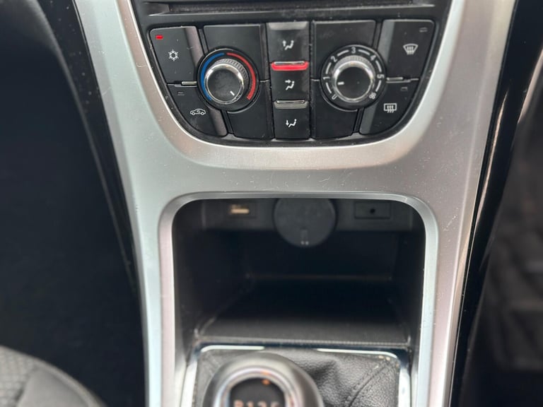 2015 Vauxhall Astra 1.6i SRi Euro 6 5dr HATCHBACK Petrol Manual