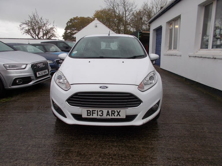 2013 Ford Fiesta 1.0 EcoBoost Zetec 3dr HATCHBACK Petrol Manual