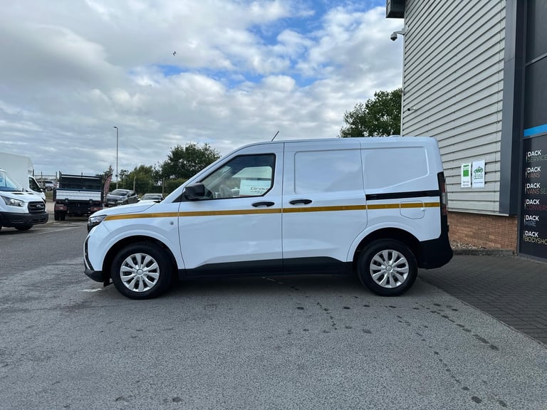 75 Reg Ford Transit Courier 1.5 Trend Euro 6, Utility, Civils Site Van, Air-Con