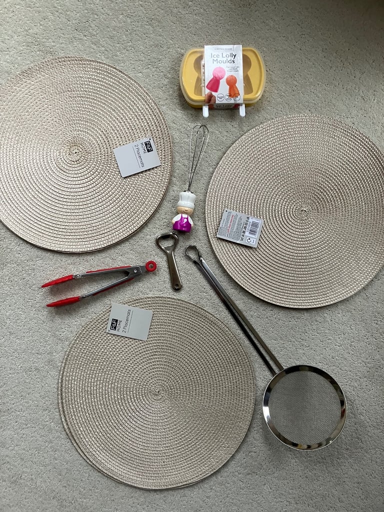 image for Kitchen starter pack: 6Placemats/Strainer/Tongs/Joie Whisk/Bottle Opener/Lolly moulds