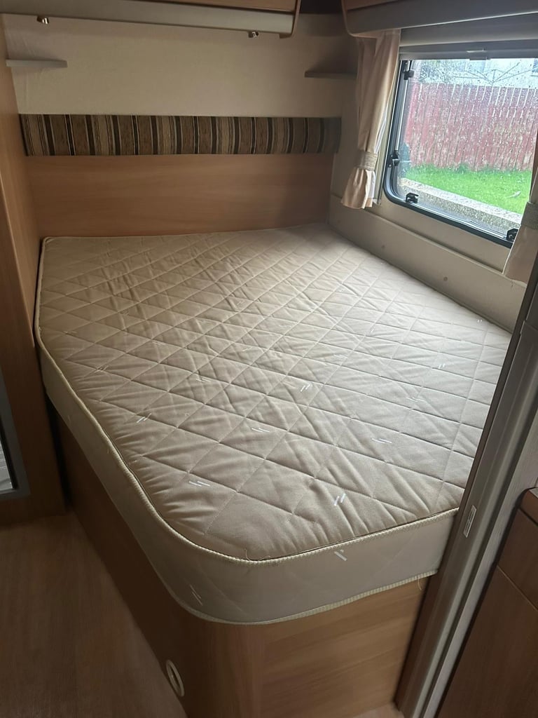2008 Swift charisma 555 4 Berth with fixed bed