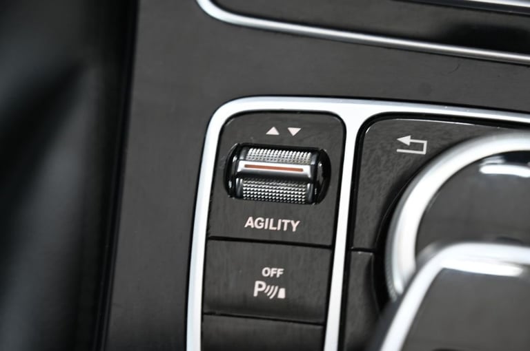 2014 64 MERCEDES-BENZ C-CLASS 2.1 C220 BLUETEC SPORT SALOON 4DR DIESEL G-TRONIC+