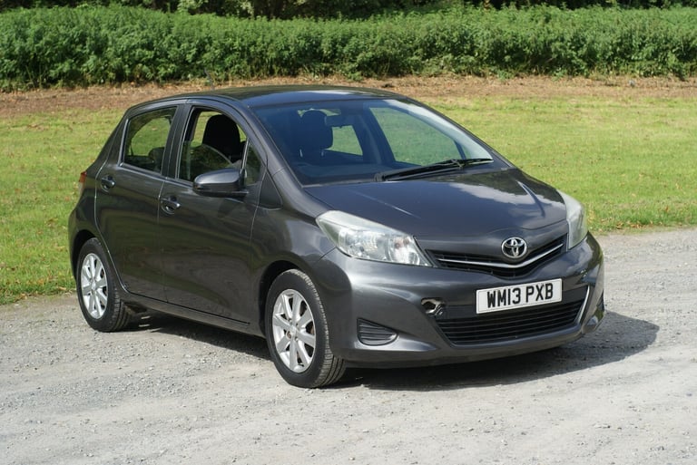image for 2013 Toyota Yaris 1.33 VVT-i TR 5dr HATCHBACK Petrol Manual