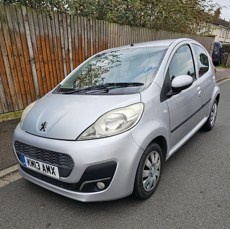 Peugeot, 107, Hatchback, 2013, Manual, 998 (cc), 5 doors
