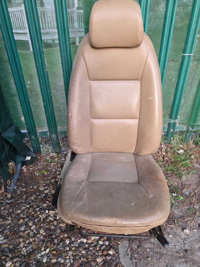 FREE 2x van seats camper conversion