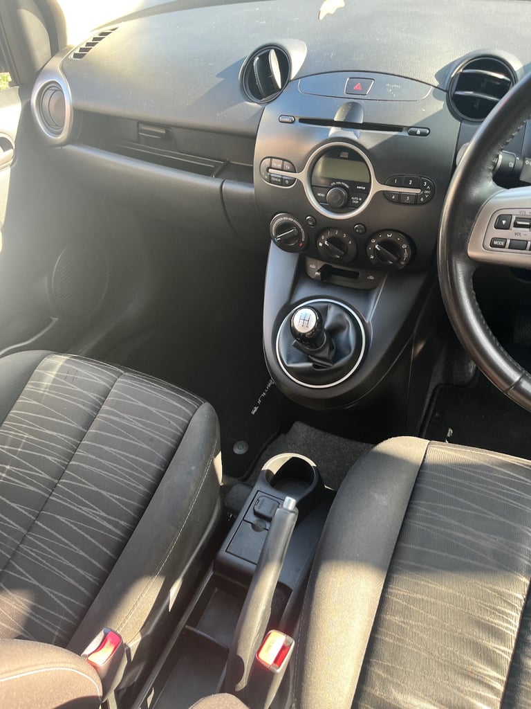 Mazda 2 Tamara 2010