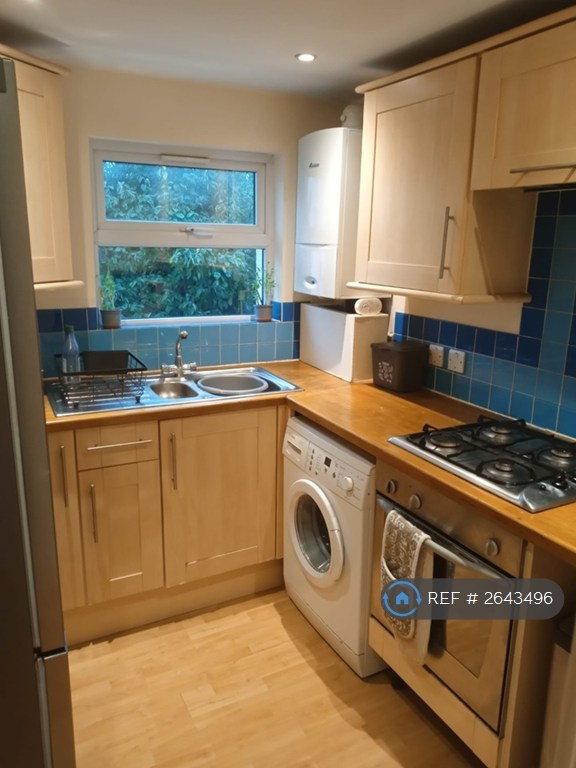 1 bedroom flat in Totterdown, Bristol, BS3 (1 bed) (#2643496)