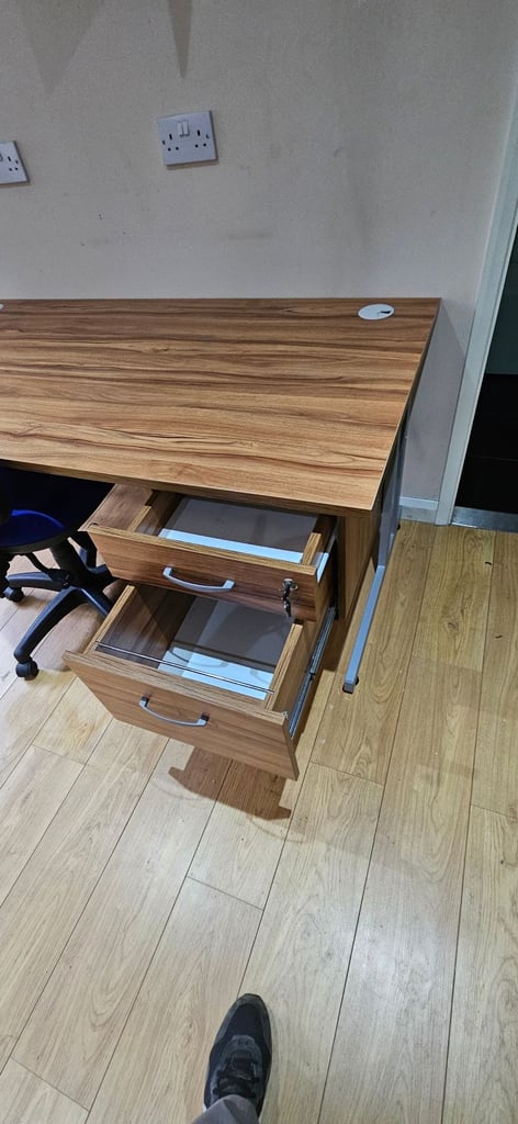 Office desk and chair