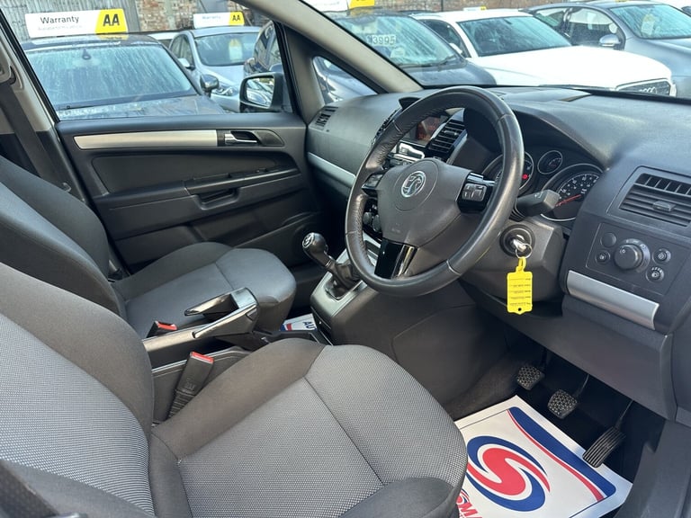 VAUXHALL ZAFIRA 1.6 16V Exclusiv 2012