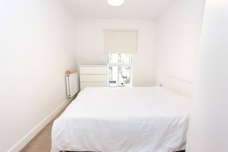 image for 🌿Bright Room with Garden Access🌸Just Minutes from White Hart Lane Station!