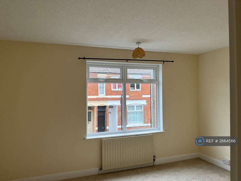 3 bedroom house in Fuller Street, Kettering, NN16 (3 bed) (#2664566)
