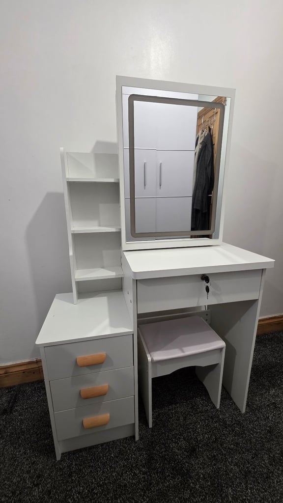 Light Up Dressing Table with Hidden Storage – Like New