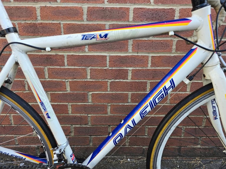 Road racing bike RALEIGH TEAM SPORT Wheels 700C Frame 21,5"