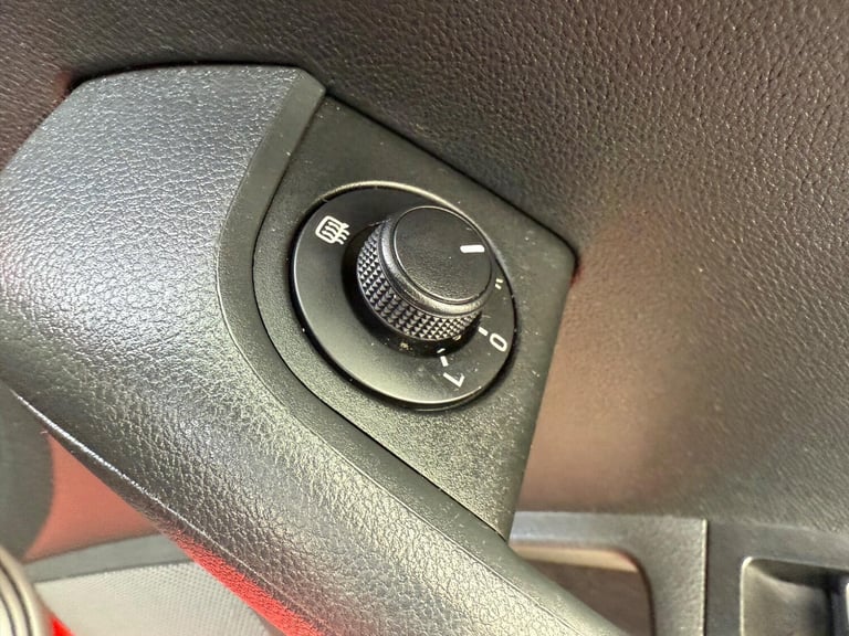 2016 Skoda Octavia 1.6 TDI SE DSG Euro 6 (s/s) 5dr HATCHBACK Diesel Automatic