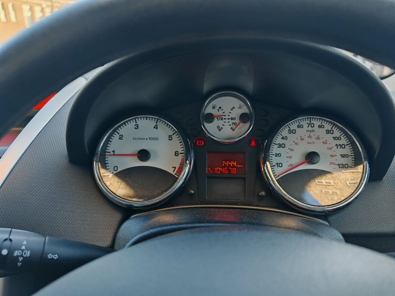 Peugeot, 207, Convertible, 2011, Manual, 1598 (cc), 2 doors