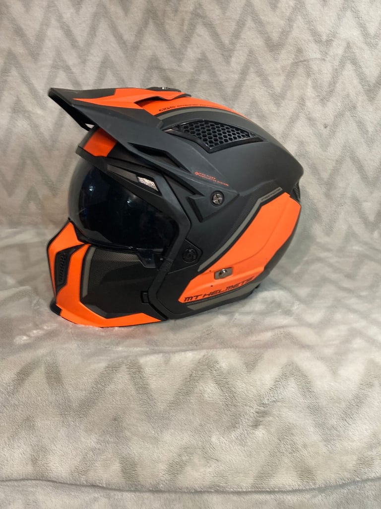 MT Helmet Street-Fighter Twin size 59-60cm