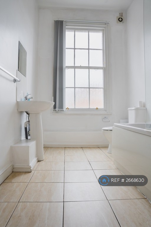 9 bedroom house in Brunswick Street, Leamington Spa, CV31 (9 bed) (#2668630)