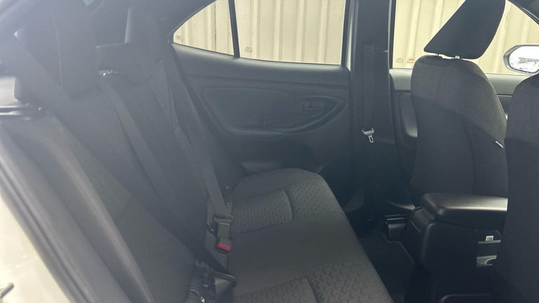  Toyota Yaris Cross 1.5 VVT-h Design SUV 5dr Petrol Hybrid E-CVT Euro 6 (s/s) (116 ps) Petrol/Ele...