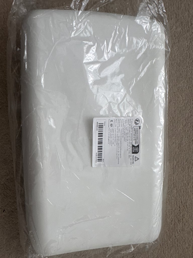 Tesla model Y/3 central arm rest , charger cover and rear view mirror rim in white - brand new 