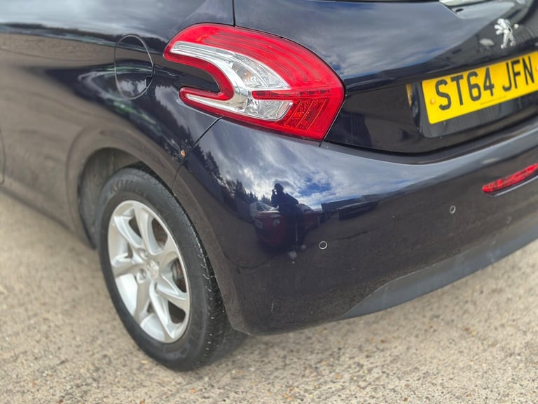 2014 Peugeot 208 1.2 VTi PureTech Style Euro 5 3dr HATCHBACK Petrol Manual
