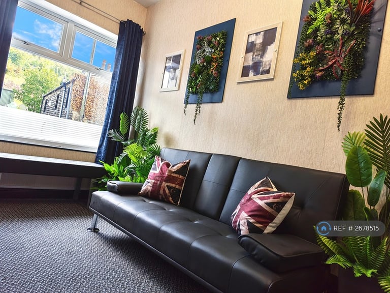 1 bedroom in Shay Lane, Halifax, HX2 (#2678515)
