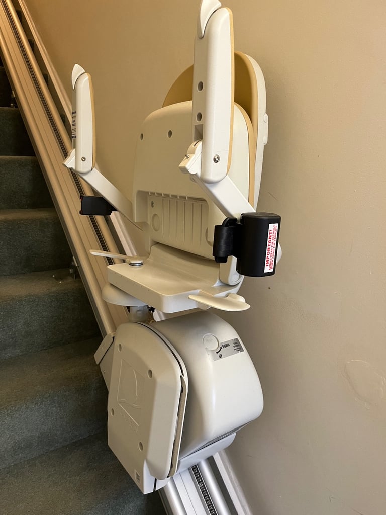 Acorn Straight Stairlift with remote control 