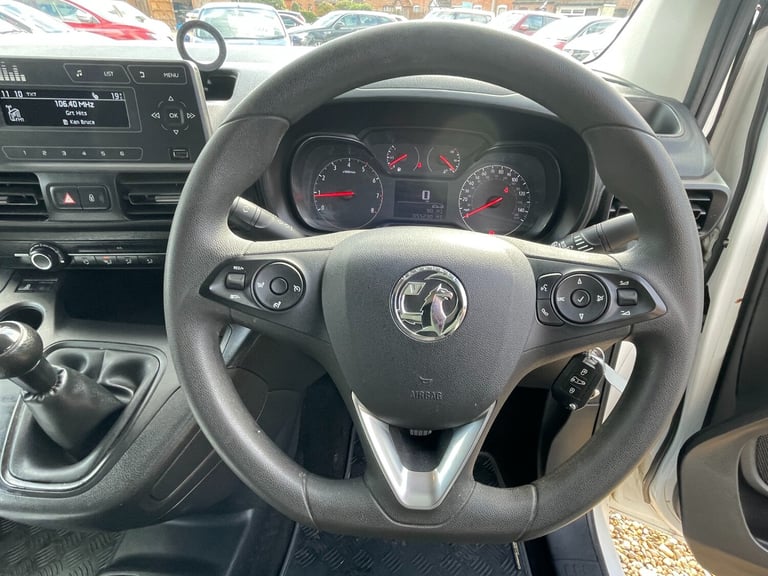 2021 Vauxhall Combo 2300 1.5 Turbo D 100ps H1 Dynamic Van PANEL VAN Diesel Manual