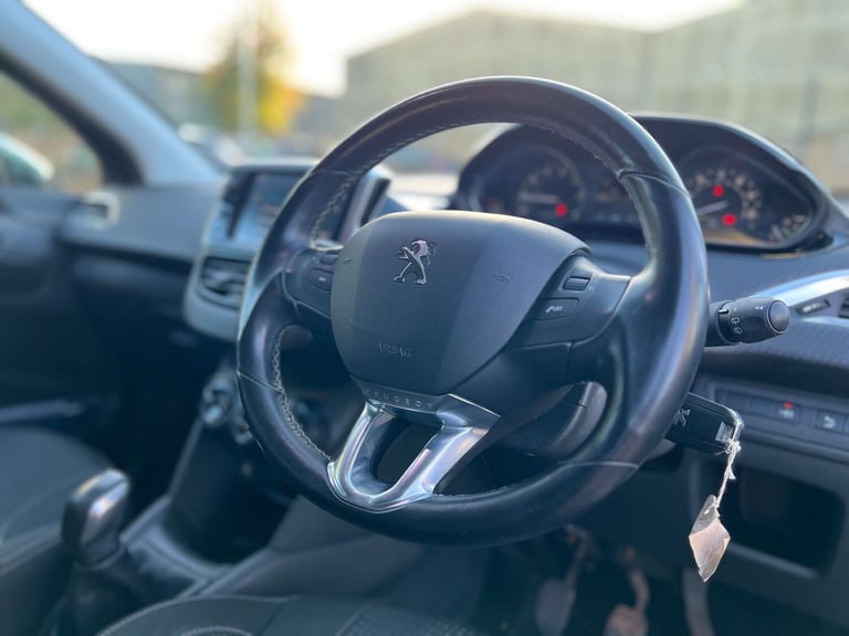 2017 Peugeot 208 1.2 PureTech Allure Premium Hatchback 5dr Petrol Manual Euro 6 (s/s) (82 ps Hatc...