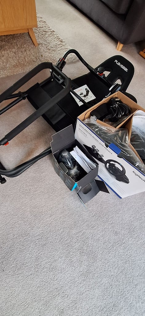 Complete PS5/PS4 driving simulator. 