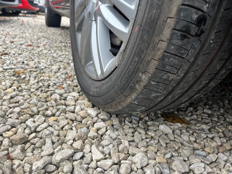 2012 Renault Clio 1.5 dCi 88 Dynamique TomTom 5dr HATCHBACK Diesel Manual