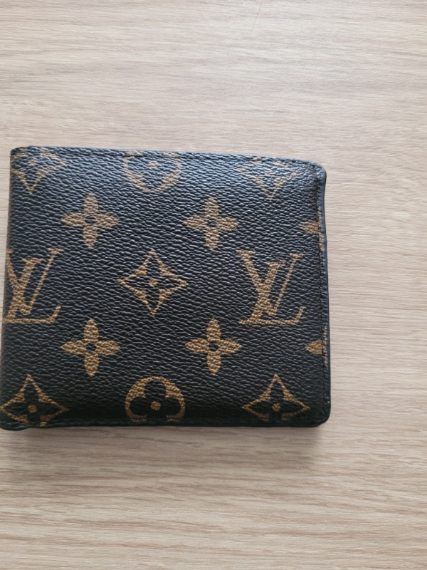 Louis Vuitton Amerigo wallet - Kleeq