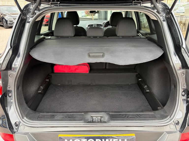 2018 Renault Kadjar 1.3 TCe Dynamique Nav Euro 6 (s/s) 5dr HATCHBACK Petrol Manual