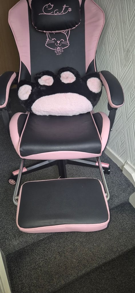 Gaming chair 