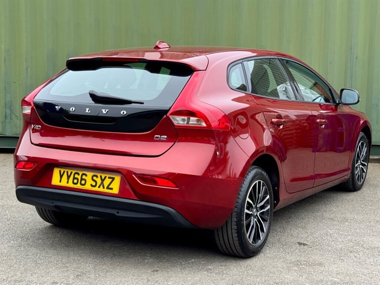 2016 Volvo V40 2.0 D2 Momentum Nav Plus Hatchback 5dr Diesel Manual Euro 6 (s/s) (120 ps) Hatchba...