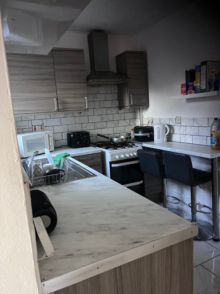 double room in shared house