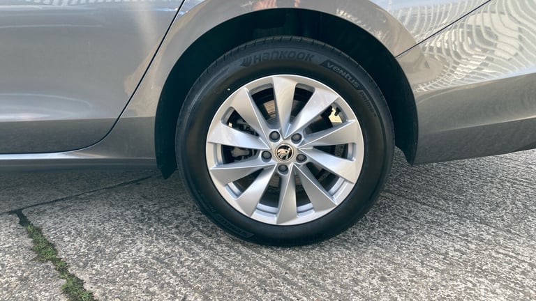 2024 Skoda Superb 1.5 TSI e-TEC SE Technology 5dr DSG Petrol Hatchback Hatchback Petrol Automatic