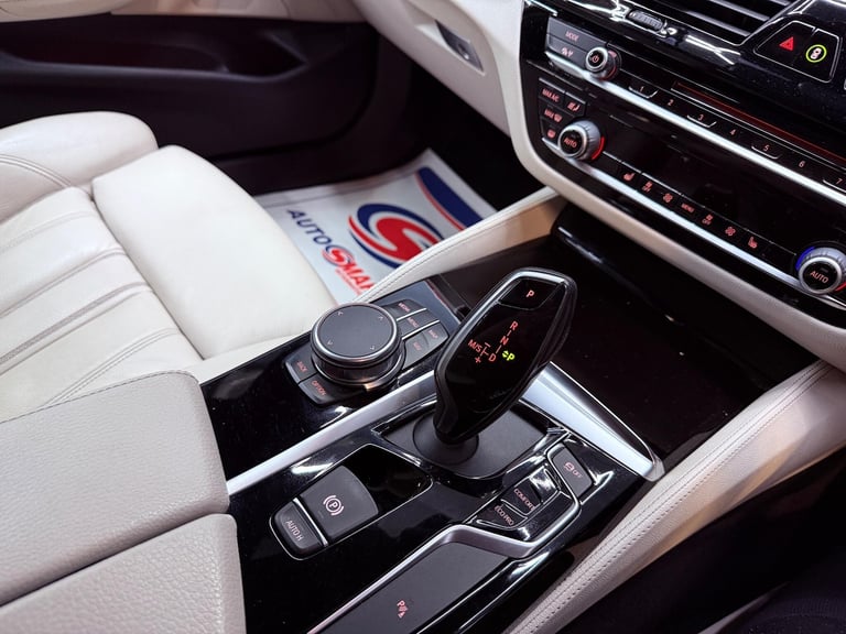 2018 BMW 5 Series 520d xDrive M Sport 4dr Auto SALOON DIESEL Automatic