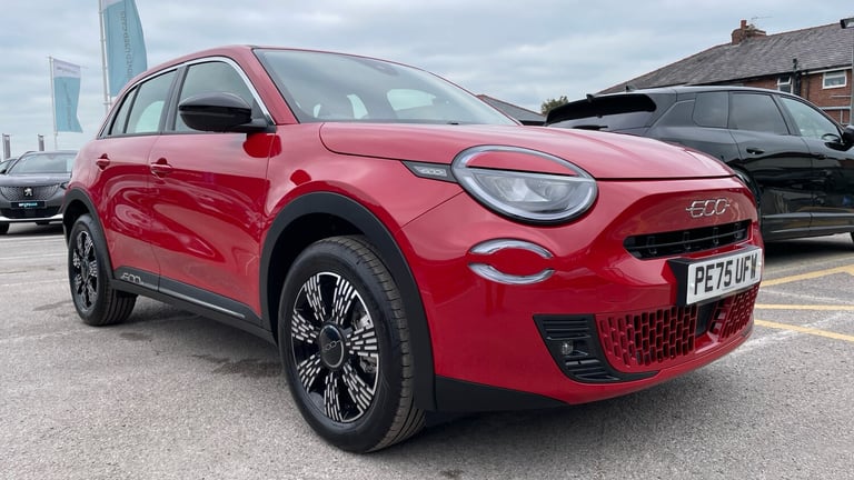 2025 Fiat 600 1.2 MHEV SUV 5dr Petrol Hybrid e-DCT Euro 6 (s/s) (100 ps) SUV Hybrid Automatic