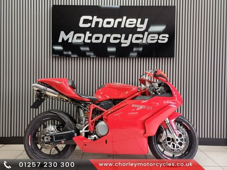 2005 Ducati 749 bip, monoposto seat, 8890 miles BELTS DONE sports bike