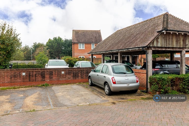 3 bedroom house in Saddlers Close, Fordingbridge, SP6 (3 bed) (#2657044)