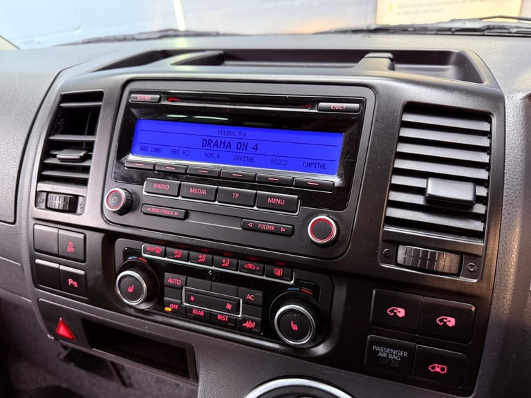 2011 Volkswagen Caravelle 2.0 TDI Executive DSG Euro 5 5dr MPV Diesel Automatic