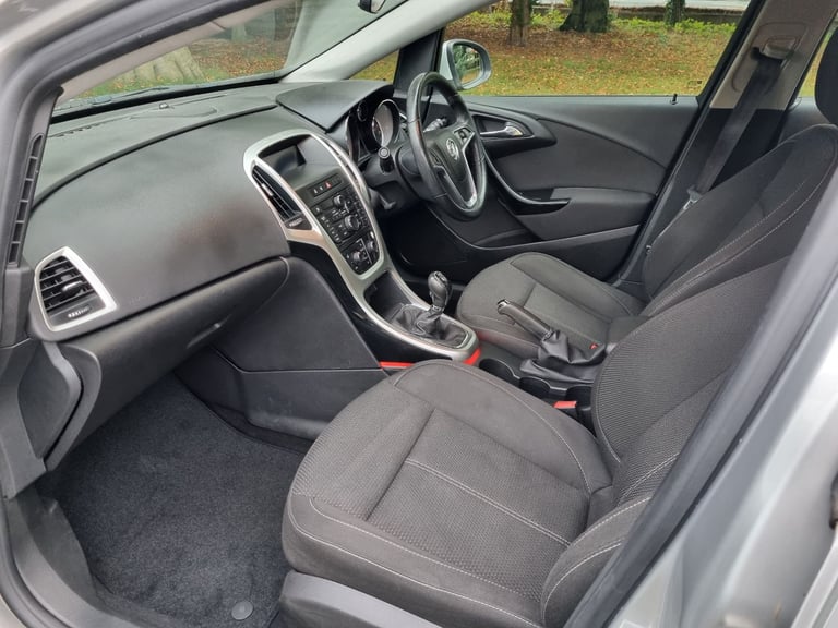 2015 Vauxhall Astra SRI 1.6