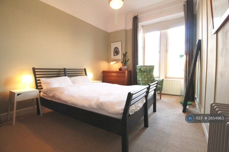 2 bedroom flat in Golfhill Drive, Glasgow, G31 (2 bed) (#2654983)