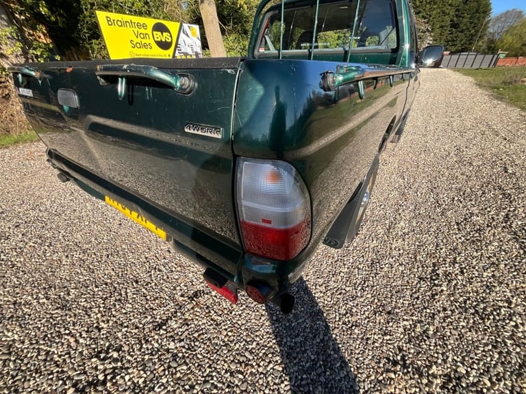 2004 Mitsubishi L200 2.5 TD 4Work Pickup 2dr Diesel Manual 4WD (113 bhp) PICKUP Diesel Manual
