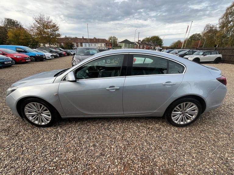 2015 Vauxhall Insignia 2.0 CDTi ecoFLEX Tech Line Euro 5 (s/s) 5dr HATCHBACK Diesel Manual
