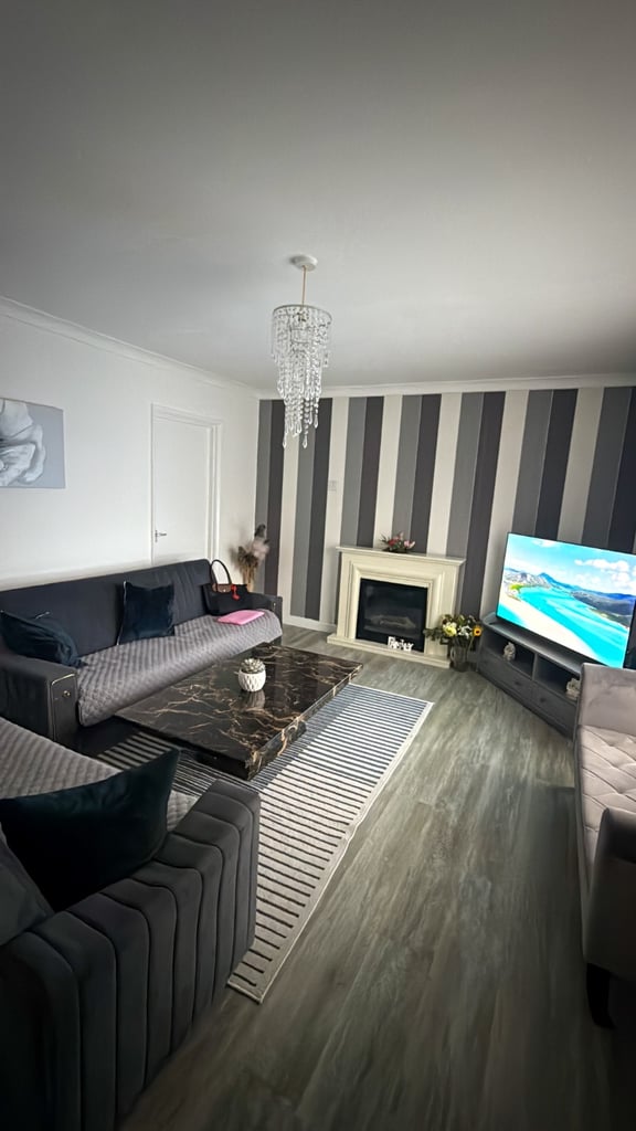 image for Lovely semi detached 3 bed house in between Watford and Harrow with large garden 