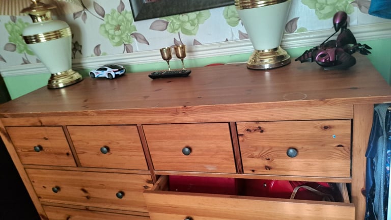 Large set of drawers 