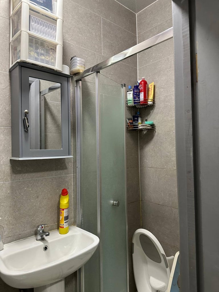 Studio Flat in Pinner Road Harrow HA1 4EX 